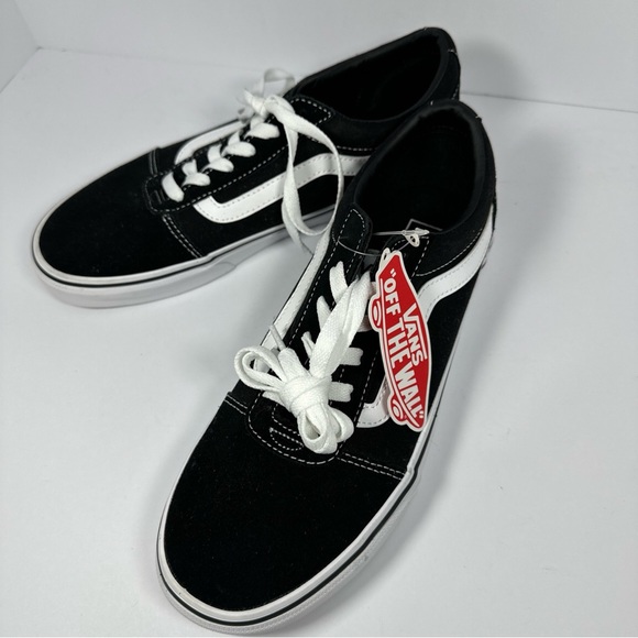 Vans Kids Black & White Old Skool Sneakers with Side Stripe - Picture 2 of 7
